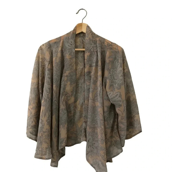 3/$25 ❥ RW&Co. Floral Kimono Sheer Jacket Shrug Light Pink Gray Size Small - Picture 2 of 8